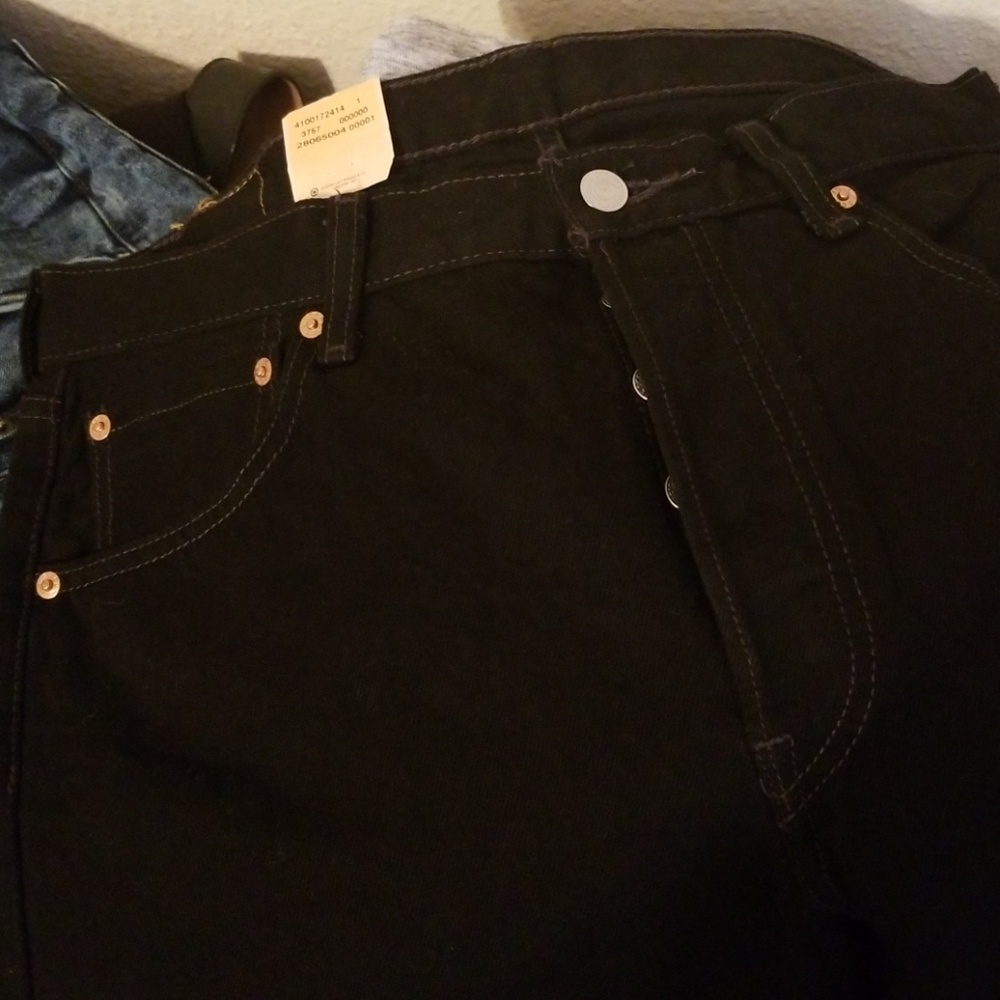 Levi's straight leg mens black jeans